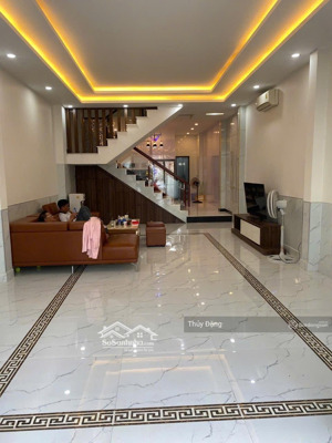 cần bán nhà 3 tầng đường 10m5 tiểu la gần sát đường 2/9( 100m2 ngang 5m) giá 16 tỷ5