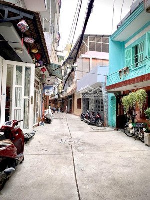 bán nhà quận 3 - 37m2 - nở hậu 6.3 hxh 4m - 3 tầng - chỉ 8 tỷ