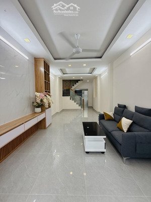 69m 2 tầng hẻm xe hơi tặng nội thất - 8. x tỷ