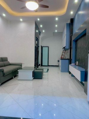 mới tinh! đường láng, lô góc, 3 thoáng, ngõ nông thông, nhà mới đẹp, full nội thất, ở ngay, 43mx5t