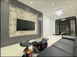 hàng hiếm còn xót lại đống đa -xã đàn 42m - thang máy - full công năng hoàn hảo - 30m ra phố