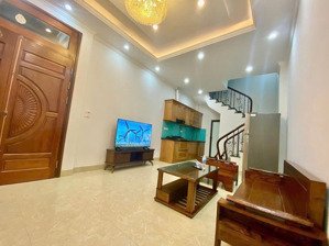 bán nhà 5 tầng ngõ 80 hoa lâm sau big c long biên