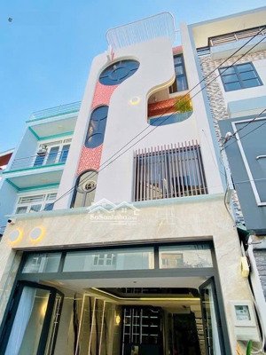 cô hà về quê ở nên cần bán nhà vưởn chuối-p4-q3, gần chợ vườn chuối. 4tỷ/75m2 đang cho thuê 26triệu