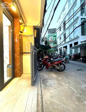 HẺM 6M, Ô TÔ ĐỖ CỬA, NHÀ MỚI VÀO Ở NGAY, Tầng Trệt Chung Cư 70m2, nhỉnh 5ty