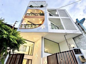 siêu phẩm mặt tiền phường 1 gò vấp ngay đại lộ phạm văn đồng nhà 5 tầng btct full nội thất 9,1 tỷ.