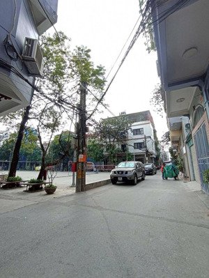 hàng hot*nhà mới đón tết,que hàn, thường tín, 6,99 tỷ, 55m2,4 tầng đẹp,ô tô đỗ cổng sát quốc lộ 1a