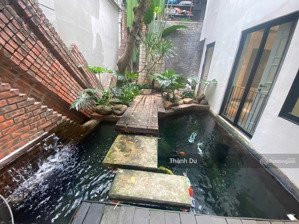 cho thuê biệt thự 250m2 sân vườn, bể cá koi, full nội thất nhập khẩu gần mipec, cầu long biên