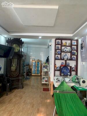 BÁN NHÀ ĐẸP 1.35 TỶ 3 TẦNG 40M2 ( HƯỚNG BẮC ) NGÕ GIẢI PHÓNG