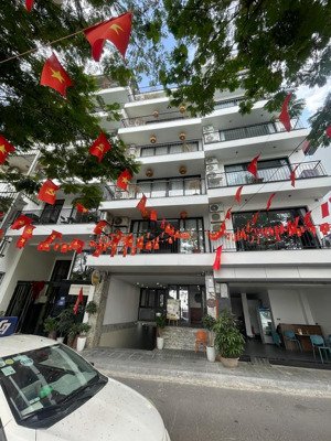 mặt phố view ôm trọn hồ tây - apartment 8 nổi -1 hầm - dòng tiền 12tỏi/năm - khu vực tây nhiều
