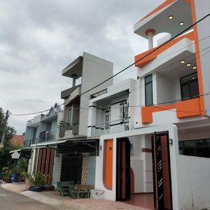 chính chủ cắt lỗ giảm giá 200 triệu nhà mặt tiền đường kinh doanh 95m 1tr 1 lầu 3 pn 3 wc giá 2,5t