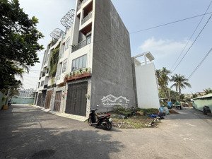 còn 1 lô góc 2 mặt hẻm oto chỉ 3.9 tỷ gần trục hà huy giáp q12