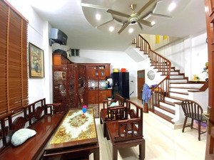 rẻ vô đối, đội cấn, ngõ thông, kinh doanh, dân xây, gần ngay phố, ở luôn, thoáng trước sau 44m2