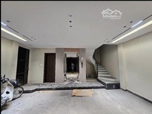 bán nhà cổ linh long biên hà nội diện tích: 50,5m2 x 7 tầng x 6,5m mặt tiền x 27 tỷ căn góc