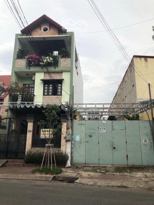 đất mt hồ bá phấn phước long a, q9 210m2 giá 9,5 tỷ