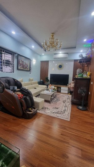 chính chủ bán nhà đẹp vào ở ngay, giá tốt, đủ đồ 2n1wc tòa nam xa la, nhỉnh 2,8tỷ. lh: 