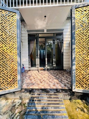 bán gấp nhà hồ văn tư gần chợ thủ đức, 58m2, 3 phòng ngủ, thuê 14tr/tháng, shr