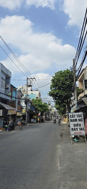 ngộp bank bán 61 tr/m2: nhà khu gò xoài: 15x 30m, nở hậu 22m, 490m2 full thổ