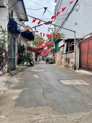 đất phú thượng , giá đầu tư , ô tô vào đất ,ngõ thông ô tô, 2 mặt thoáng : 66m2 mt 3,8 m - 9,68 tỷ