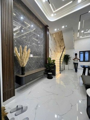 nhà đẹp 4 tầng hẻm 4.5m hoà bình - đầm sen giá 6.2 tỷ