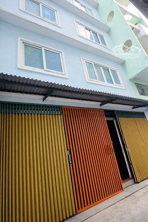 trung tâm q10 - 10 mét ra mt đường 3/2 - 31m2 4 tầng - đối diện rạp hòa bình