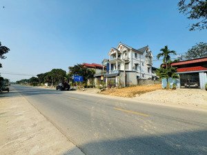 đất đẹp bám đường 12b gần chợ , gần uỷ ban , dt 299m2 full thổ cư