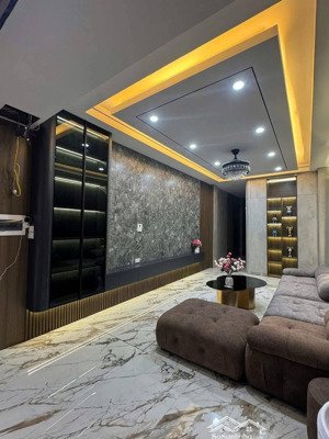 bán nhà đẹp ở ngay võ chí công gần ngã 5 buổi hht - vcc 34m2, 5t, 3 pn 8 tỷ thoáng sáng