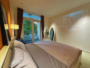 bán nhà c4 sát mặt tiền hẻm xe tải ( 4,68 x 22 ) ~ 128tr/m2 đất 25 phòng dòng tiền 130tr/tháng