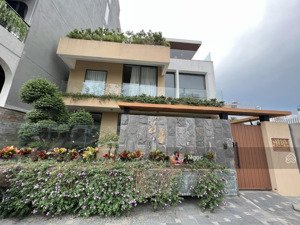 bán những cặp đất mt đường hồ xuân hương 400m2_ngay biển_phố tây_gần bên resort 5 sao mặt biển