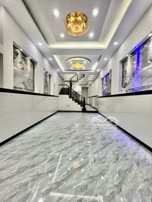 nhà thay áo mới ngay hiệp thành city 80m2 oto thông chỉ nhỉnh 6