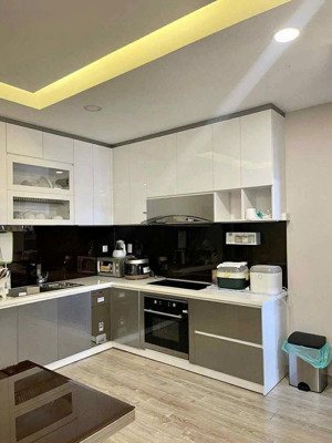 giá mềm 12tr thuê ngay căn 2pn 2wc - 75m2 the pegasuite