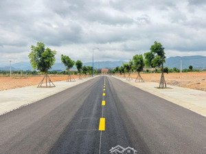 lô cạnh trường học 150m2 7,5mx20m đường lớn 16m cực đẹp . giá quá tốt