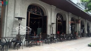 cho thuê nhà mặt phố hàng bún,diện tích sử dụng tổng:440m2,mặt tiền:6,5m,kinh doanh mọi mô hình