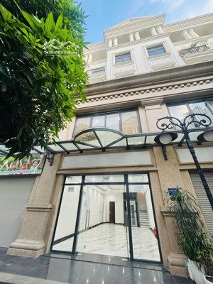 cho thuê shophouse vừa làm văn phòng vừa ở chỉ 28tr tại ocean park gia lâm. miễn phí môi giới