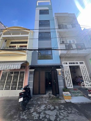 bán căn hộ dịch vụ gò vấp dòng tiền 22 triệu/tháng có thang máy