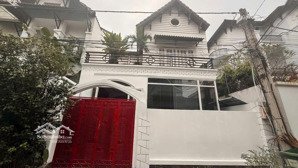 cho thuê villa đẹp thảo điền 8x20m vị trí an ninh đường rộng rãi giá chỉ 50tr/ tháng