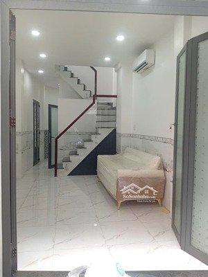 bán nhà căn góc lý thái tổ, p9, q10. hẻm thông bà hạt, gần bv nhi đồng. chỉ hơn 5 tỷ