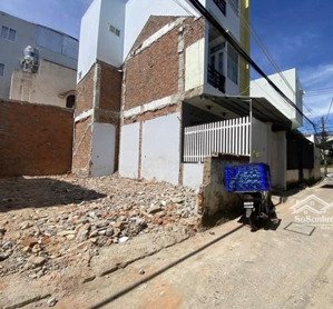 hàng xóm siêu cc goldview sang xịn
siêu phẩm bến vân đồn xe hơi vi vuuu
bán đất tặng nhà c4