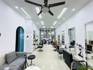 cho thuê nhà mặt phố trần đại nghĩa,diện tích:30m2x3tầng, mặt tiền:3,4m, giá thuê:17triệu/tháng !!