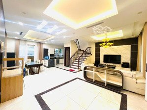 biệt thự song lập anh đào 9 vinhomes riverside full nội thất 4 phòng ngủ giá 40 triệu/tháng