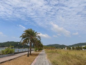 bán đất nền dự án tại hà tiên venice villas, 6 tỷ vnd, 314 m2, hàng hiếm, view thẳng biển, yên bình