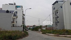 chính chủ gửi e bán 52m dịch vụ lại yên hoài giá siêu tốt khu vực tiềm năng. lh 