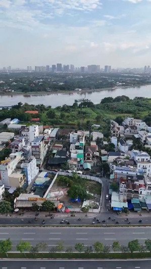 khuôn đất lớn 3 mặt tiền phạm văn đồng - 1.300m² (35m x 38m2) - 138 triệu/m2