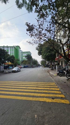 siêu phẩm phú diễn, cực hiếm trong khu vực, 2 mặt ngõ, cách ô tô 25m.