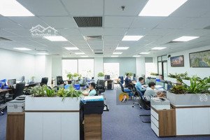 chính chủ cho thuê văn phòng hạng a lô góc 233m2 vinaconex diamond chợ mơ - hoàng mai 250k/m2