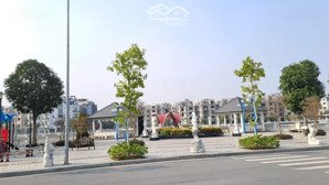 chính chủ bán căn biệt thự đơn lập 2 mặt đường view hồ đẹp nhất khu đô thị