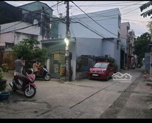 cho thuê nhà 2 mặt tiền trung mỹ tây, q.12