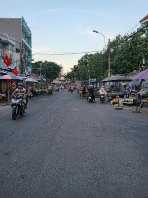 bán nhà 5x20m, có 5 phòng trọ đường số 3 sát bên tên lửa