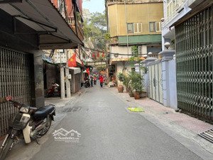 chính chủ bán nhà phố lò đúc 90m , oto , kinh doanh , mặt tiền khủng, vài bước ra phố , giá 21,3 tỷ