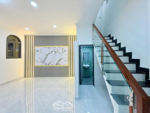 nhà mới ở ngay, nguyễn văn nghi - dtsd 70m2 - 2 tầng - 2pn