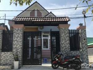 bán nhà đường xe hơi bình quới